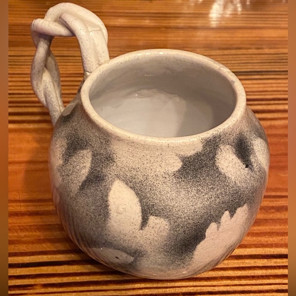 HANDMADE POTTERY MUG - Picture 2 of 3